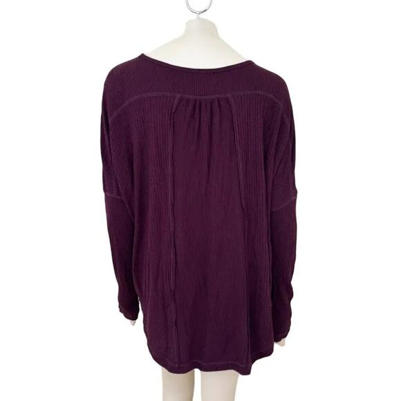 FREE PEOPLE Leo Henley Waffle Knit OVERSIZED Thermal Top in Deep Burgundy SZ M - Picture 8 of 12
